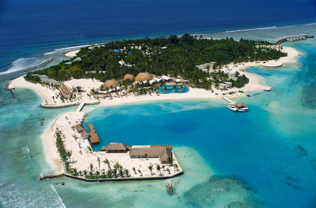 Hotels in maldives: Holiday Inn Resort Kandooma