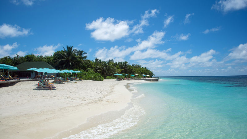 maldives-oblu-resort-beach