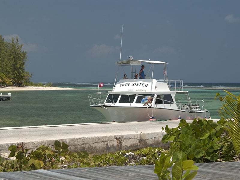 Cayman Brac dive centres, Cayman Brac
