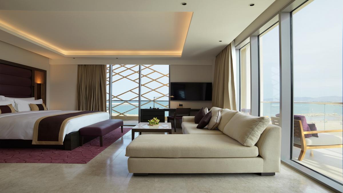 Kempinski Luxury Resort, Muscat Region - dive holidays