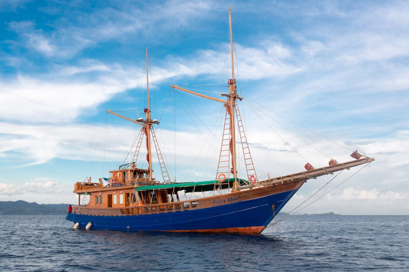 Tiger Blue Liveaboard, Bali - dive holidays