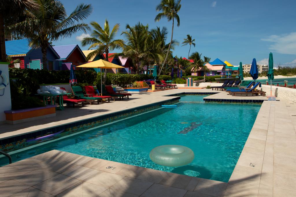 Compass Point Beach, Nassau - dive holidays