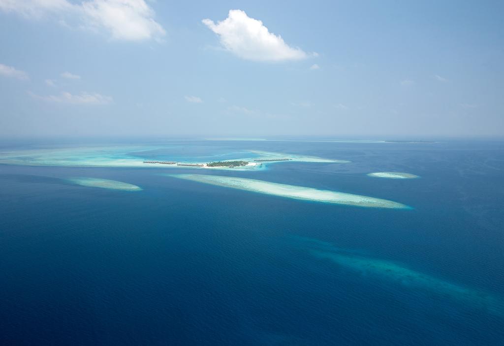 Constance Moofushi, Maldives - dive holidays