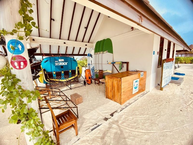 Varu by Atmosphere watersports & dive centre, Maldives