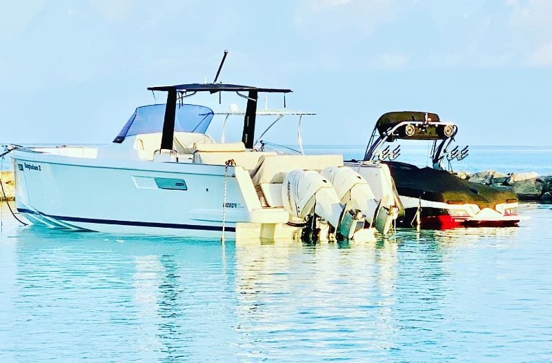Varu by Atmosphere watersports & dive centre, Maldives