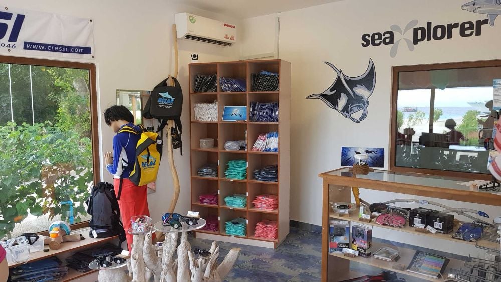 Reethi Faru Dive Centre, Maldives