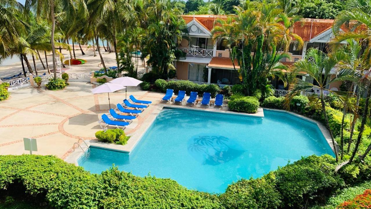 Coco Reef, Tobago - dive holidays