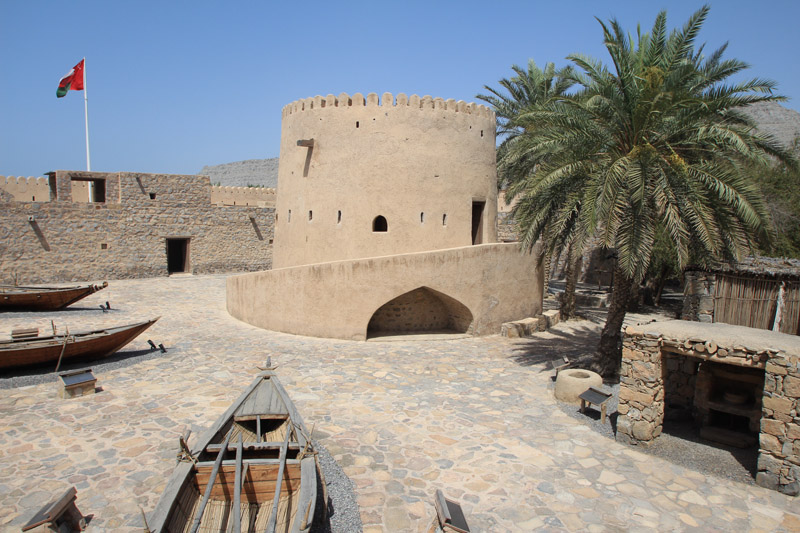 Musandam dive holidays